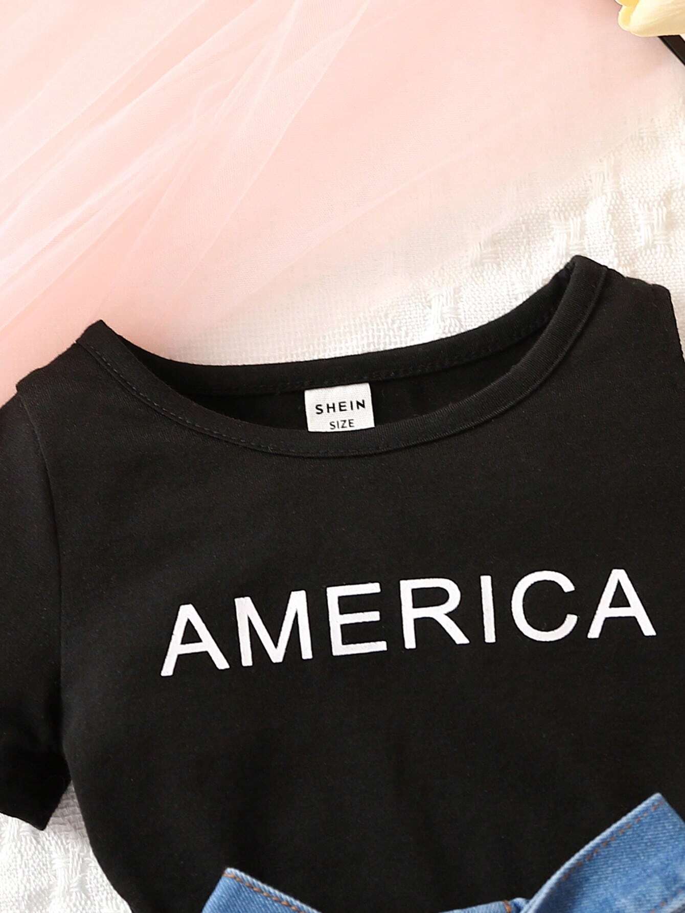 Baby Girl Letter Graphic Tee Dress & Asymmetrical Hem Denim Skirt