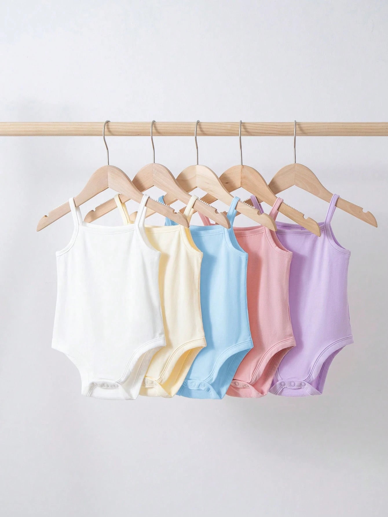 Baby Girl 5pcs Casual Knitted Comfortable Solid Color Bodysuit With Straps And Snaps Black & White