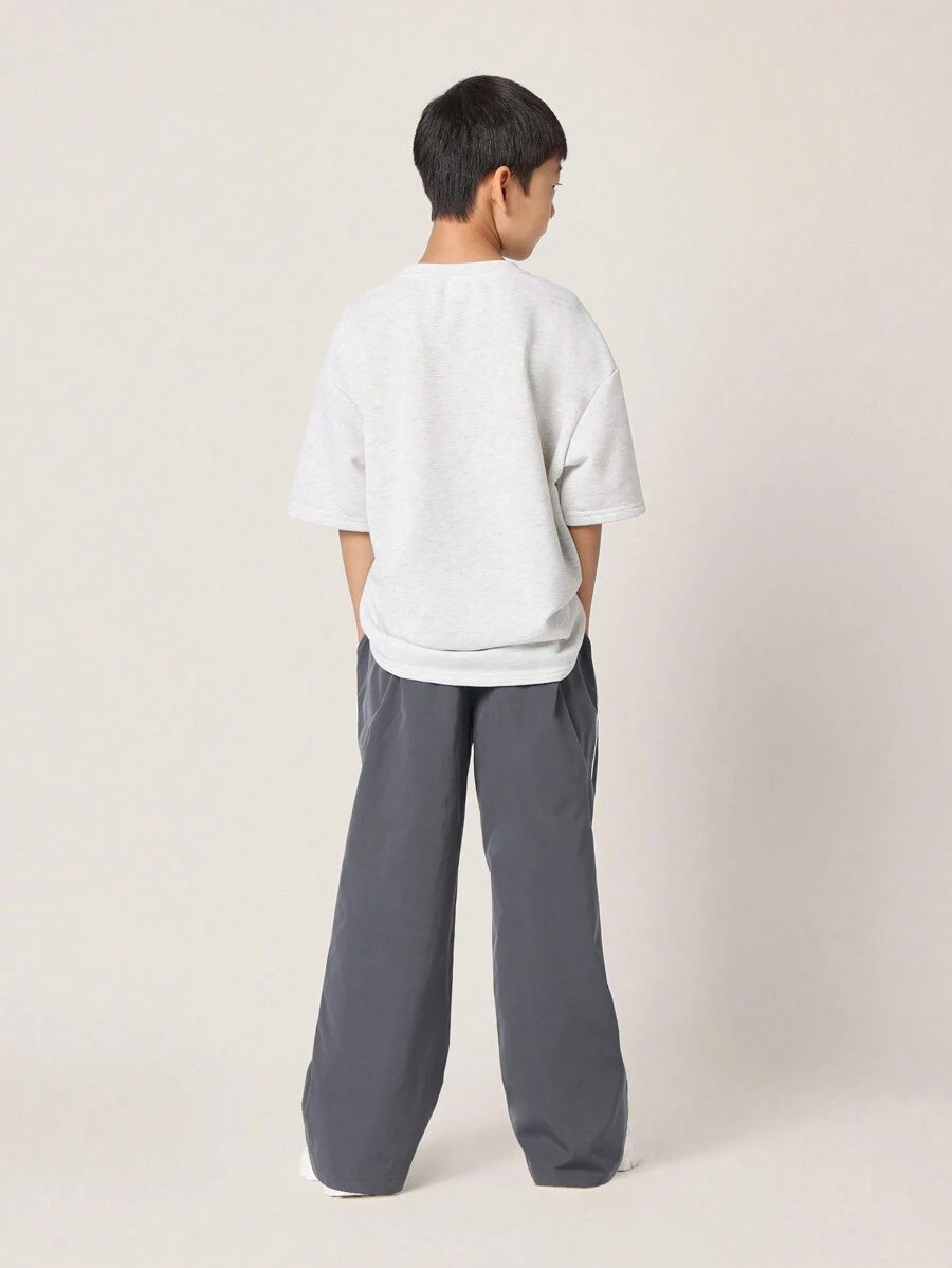 Tween Boys Comfy Oversized Fit Elbow Sleeve Tee With Small Graphic Print And Contrast Loose Fit Parachute Nylon Pant