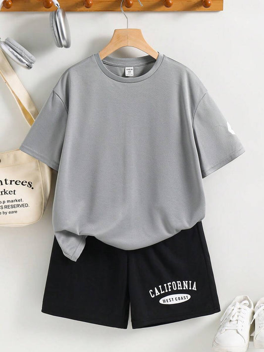 Tween Boys' Casual Versatile Comfortable Street Style Letter Print Loose Fit Short Sleeve Knit T-Shirt And Shorts