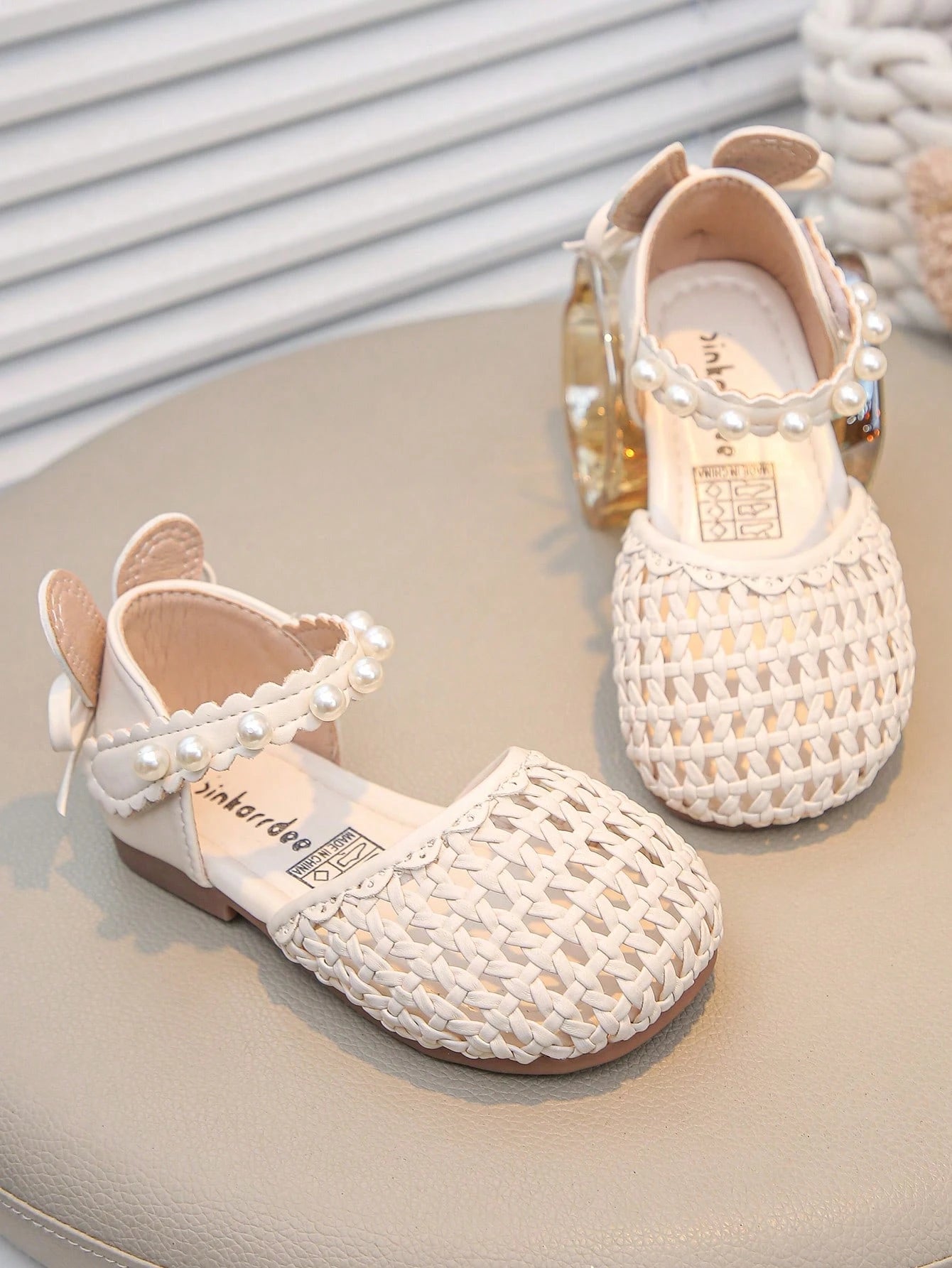 1 Pair New Fashion Elegant Girl Frill Ankle Strap Soft Anti-Slip Flat Princess Sandals Beige