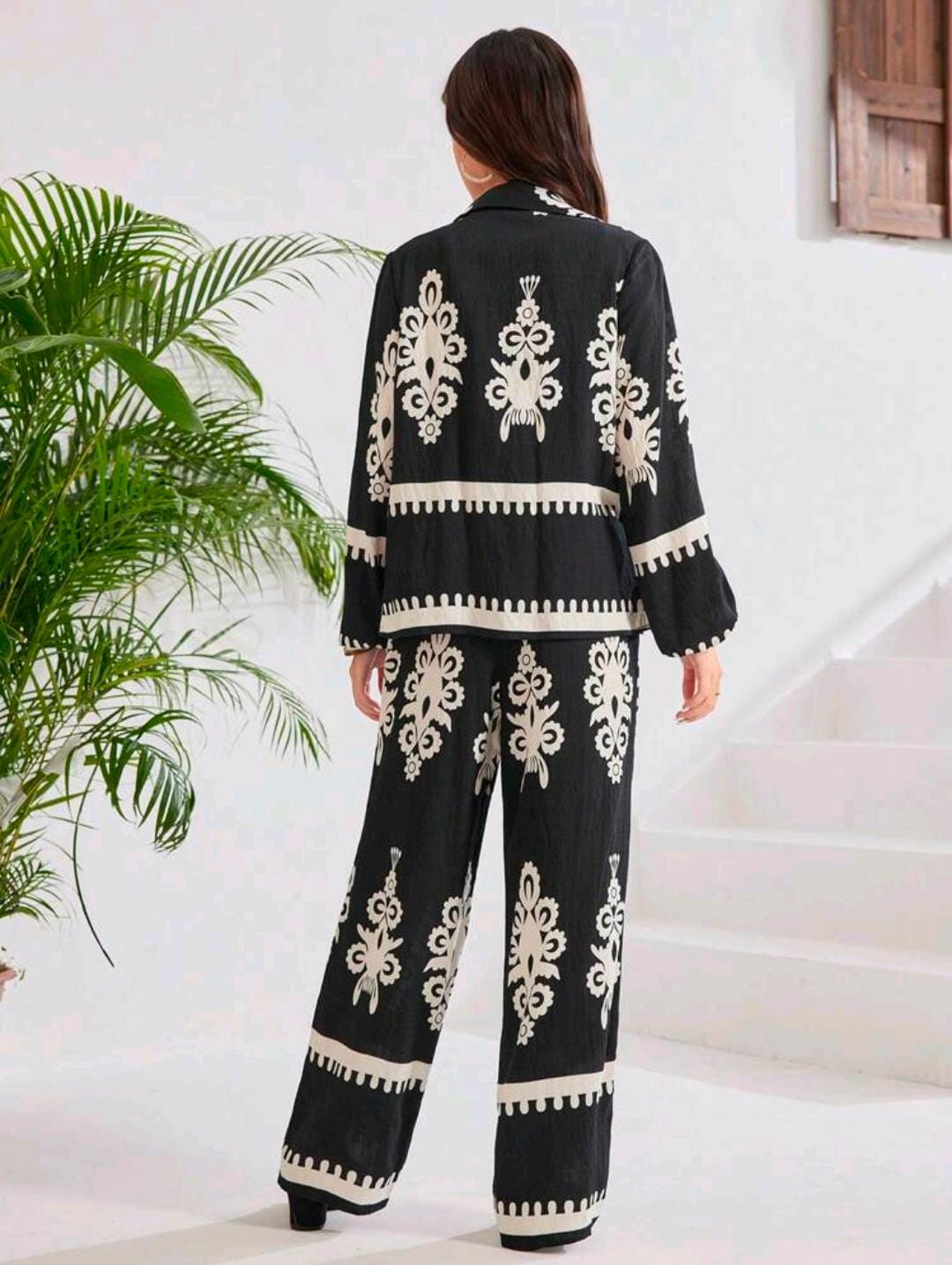 2pcs Boho Holiday Random Retro Print Front Button Long Sleeve Top And Pants