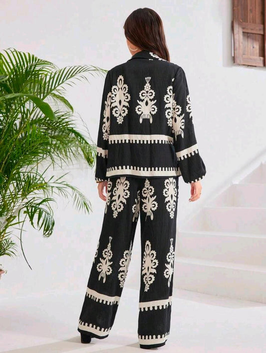 2pcs Boho Holiday Random Retro Print Front Button Long Sleeve Top And Pants